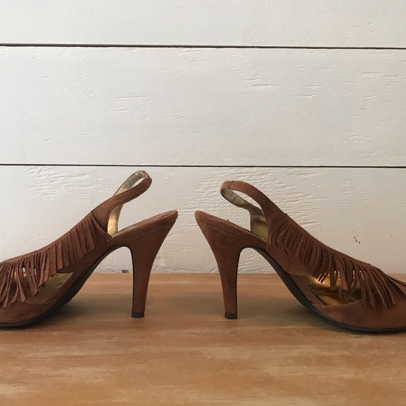 Daisy Fuentes Suede look Slingback Heels - Picture 3 of 4
